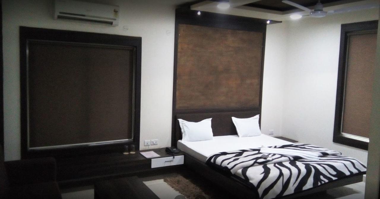 City Surya Gaya Exterior photo